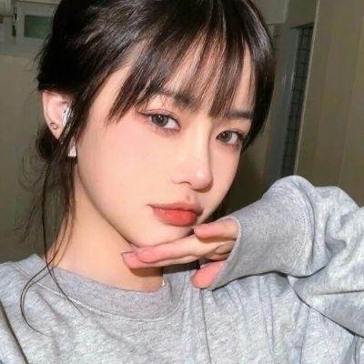 女孩和蜘蛛